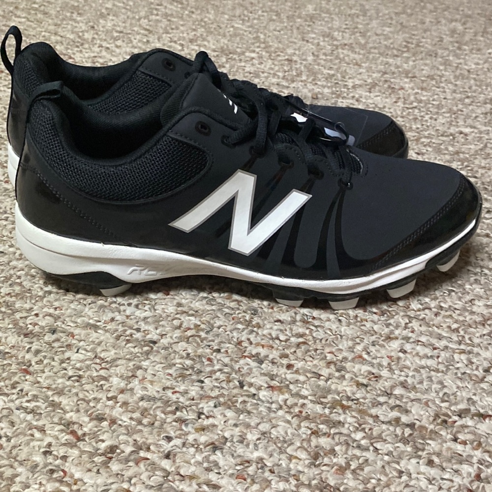 New balance baseball cleats